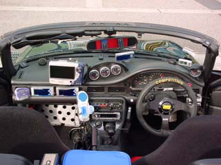 �C���e���A��