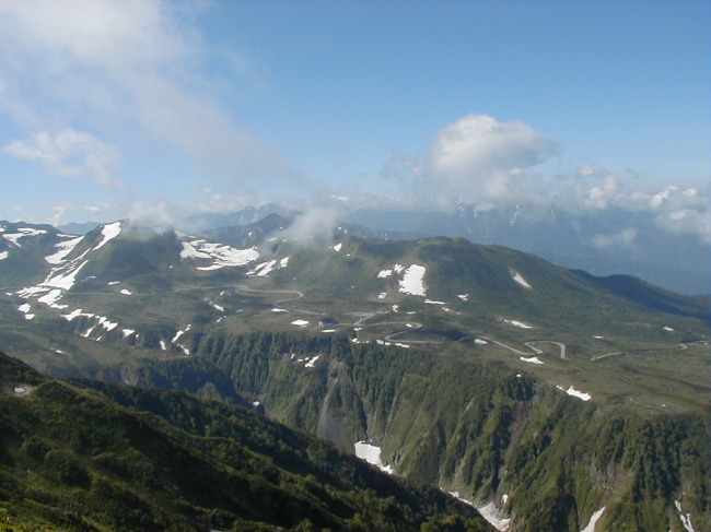 ���R�����A���y�����[�g